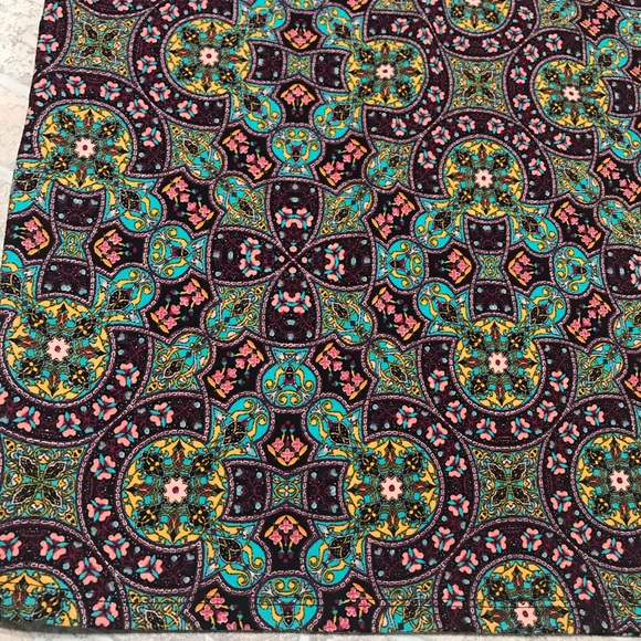 LuLaRoe Cassie pencil skirt XL EUC - Picture 2 of 3